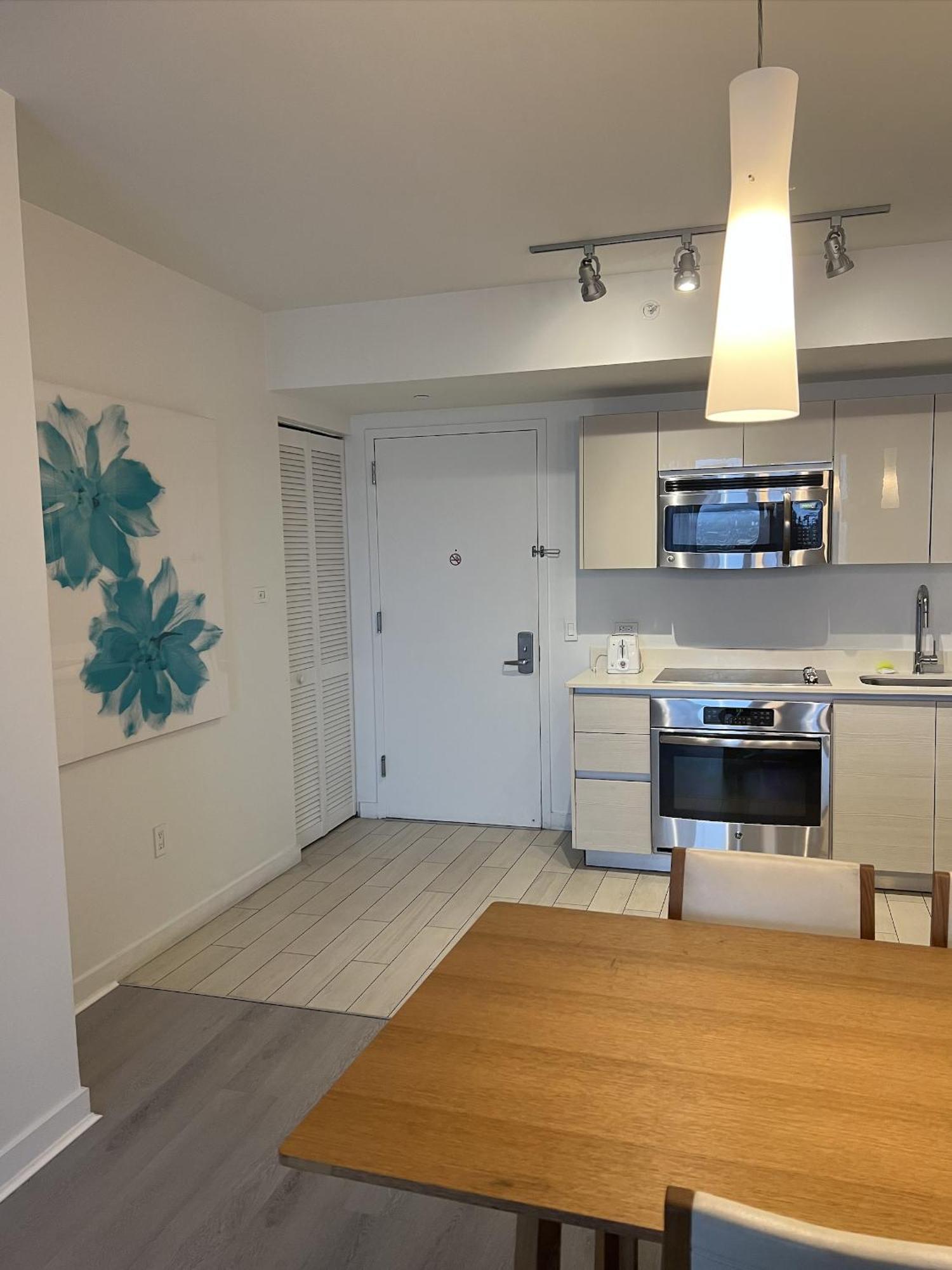 הלנדל ביץ' 23Rd Floor Luxury & Spacious Beachwalk Resort Apartment With Amazing View מראה חיצוני תמונה