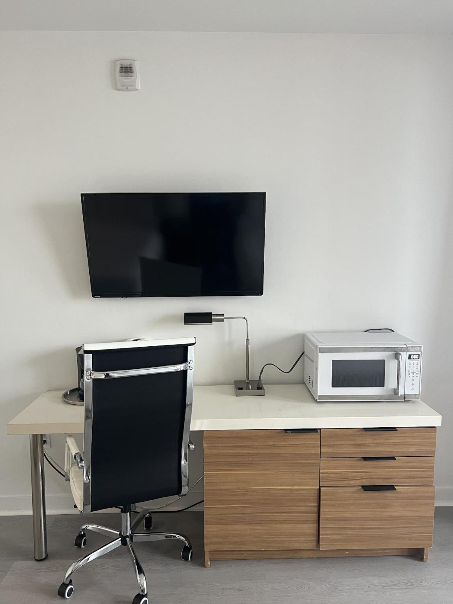 הלנדל ביץ' 23Rd Floor Luxury & Spacious Beachwalk Resort Apartment With Amazing View מראה חיצוני תמונה